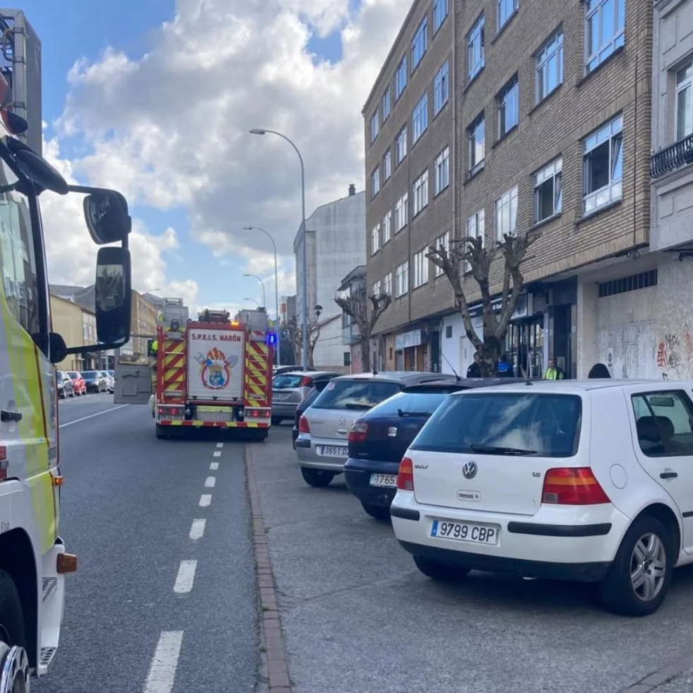 Movilizados los bomberos por un incendio en un cuadro eléctrico en Narón