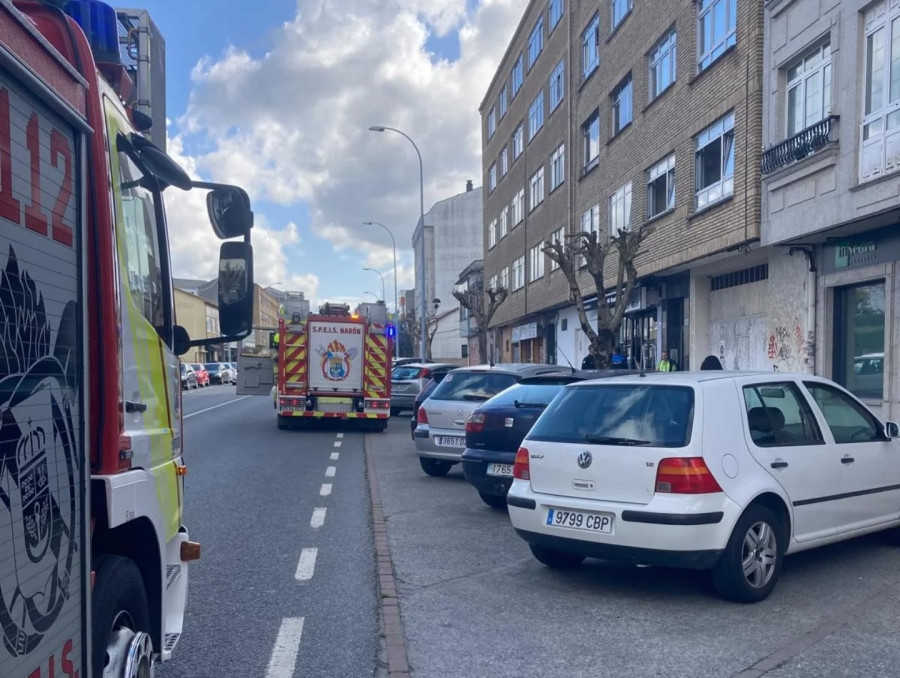 Movilizados los bomberos por un incendio en un cuadro eléctrico en Narón