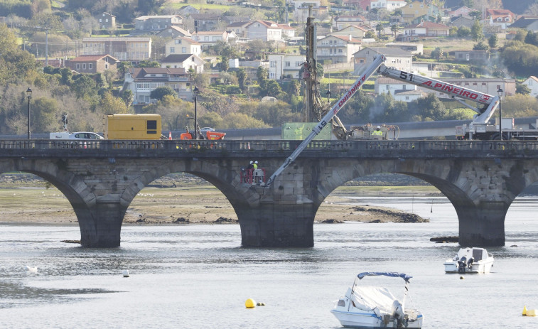 Los cortes de tráfico por las obras del puente entre Cabanas y Pontedeume regresan este miércoles