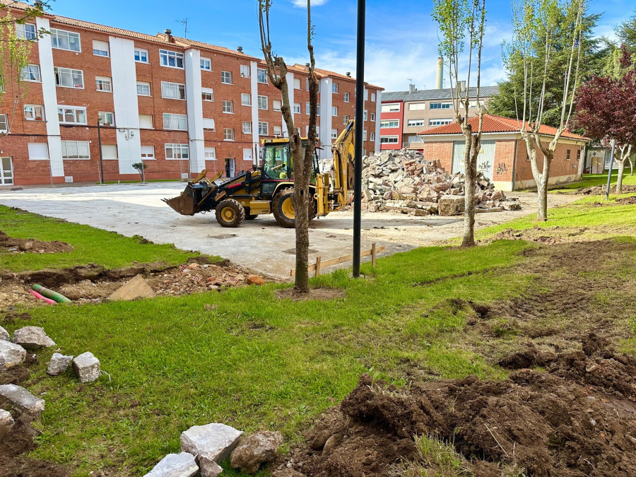 As Pontes inicia las obras para dotar al Poboado da Magdalena de una pista multideporte