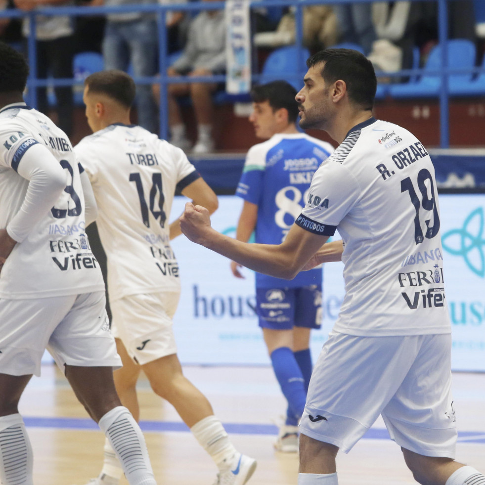 O Parrulo Ferrol espera hacer valer ante el Levante su buena racha