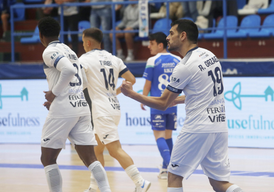 O Parrulo Ferrol espera hacer valer ante el Levante su buena racha