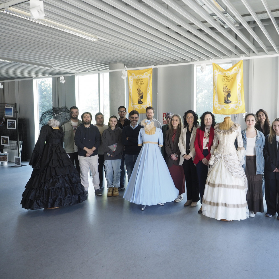 Os traxes do século XVIII deseñados polas alumnas do Campus de Ferrol desfilarán no Festival Ilustrado 2025
