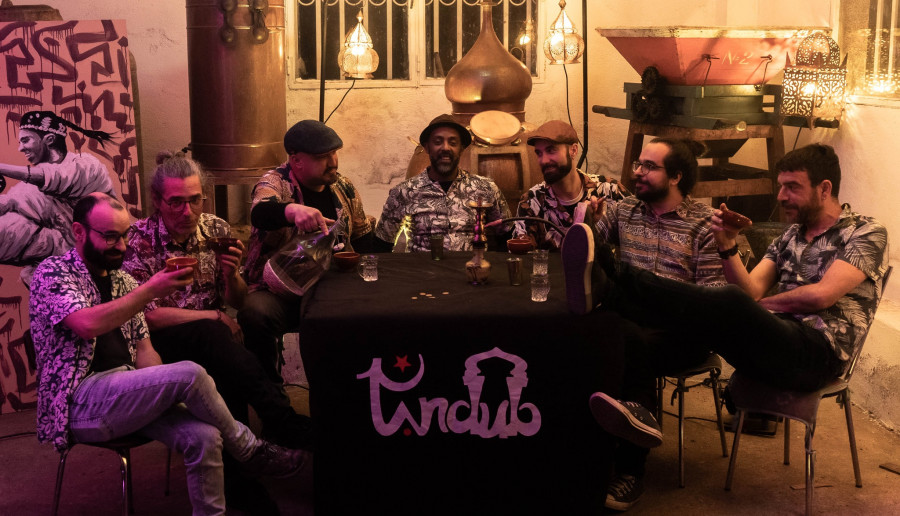 TanDuB, finalistas dos Martín Códax, fan unha parada da xira en Artábria