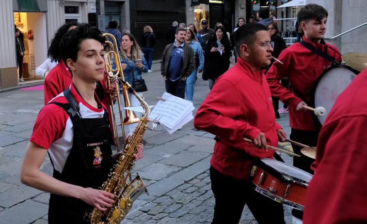 La fiesta de la primavera llega al comercio ferrolano