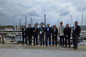 Imagen visita Agafac al puerto de Ferrol