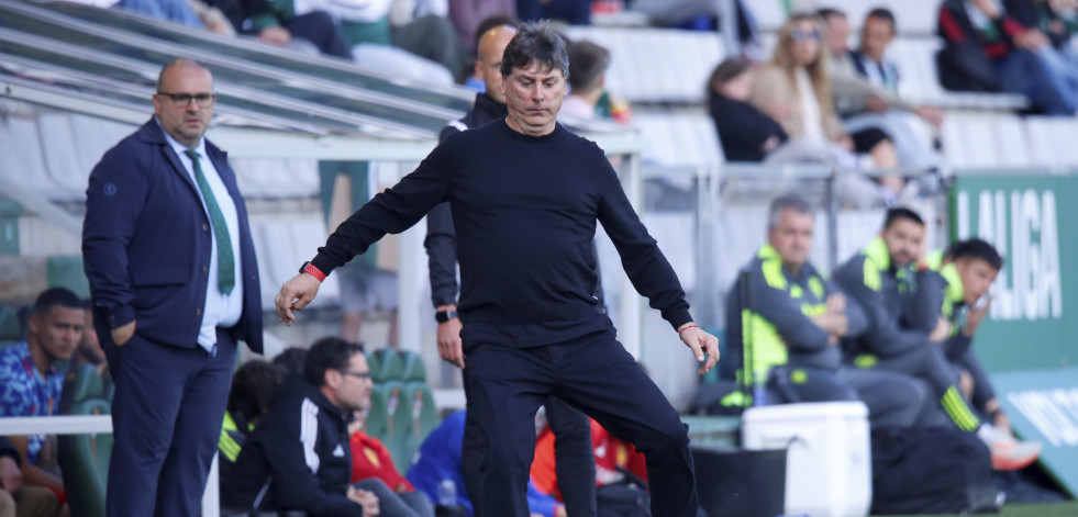 Alejandro Menéndez, entrenador del Racing de Ferrol: “Tener autoestima partido a partido acabará dándonos mejores resultados”