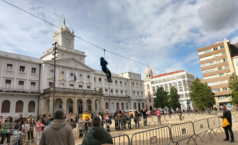 Vecinos y visitantes disfrutaron en Ferrol de una sesión doble de ocio