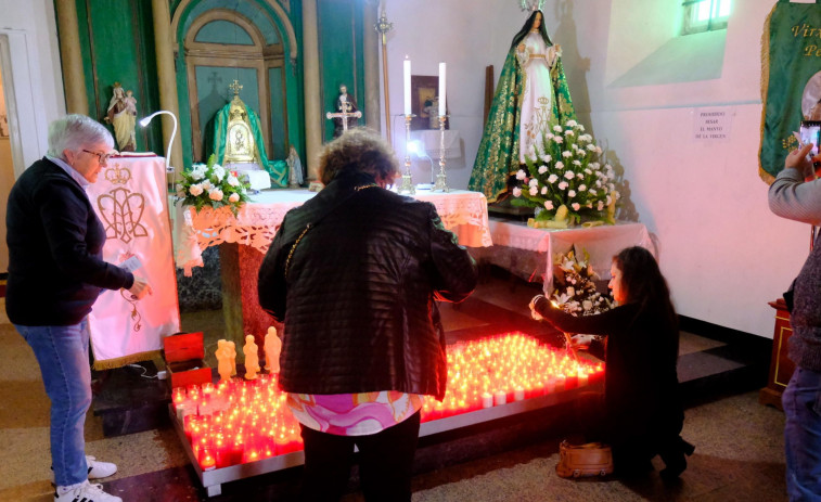 Domingo de tradición entre lluvias y claros en Pedroso con la romería de la Virgen de la “O” de Narón