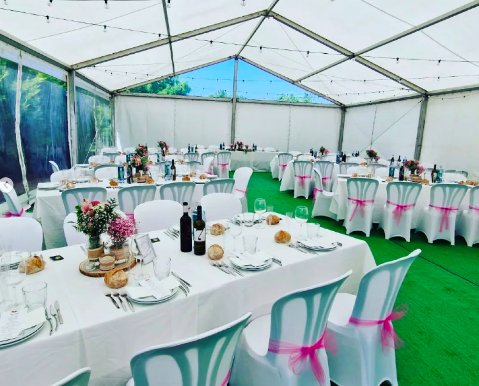 Detalles cuidadosamente decorados para crear un ambiente romántico y único en cada boda celebrada en El Olivo
