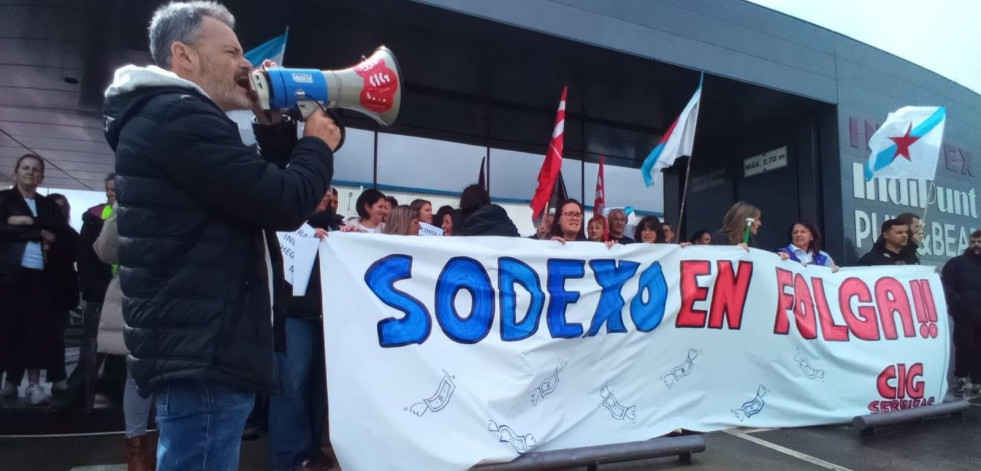La CIG cifra en “case o 100% el seguimiento de la huelga en Sodexo en Narón