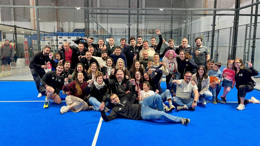 El Pádel Ortigueira, dos horas para jugar cada duelo como local con el premio de un ascenso