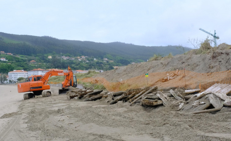 “Preocupación e tristeza” entre los vecinos de Cedeira por las obras en la playa de A Magdalena