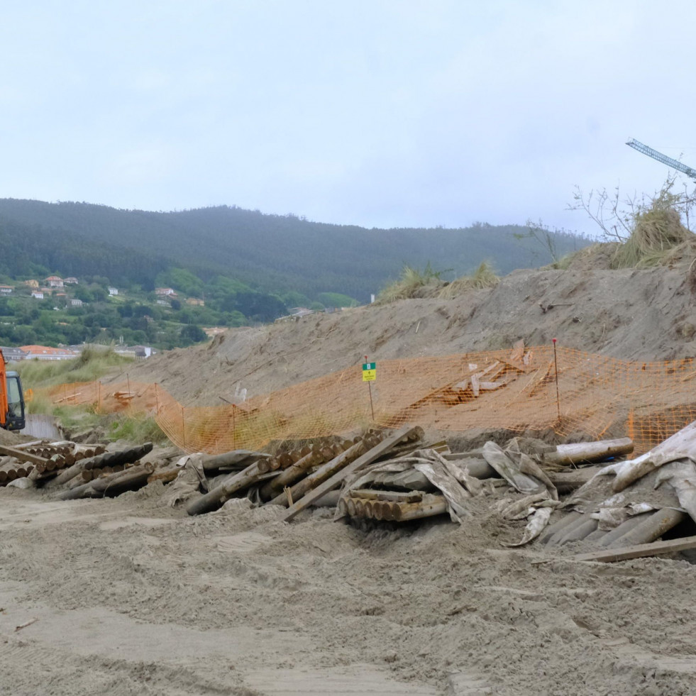 “Preocupación e tristeza” entre los vecinos de Cedeira por las obras en la playa de A Magdalena