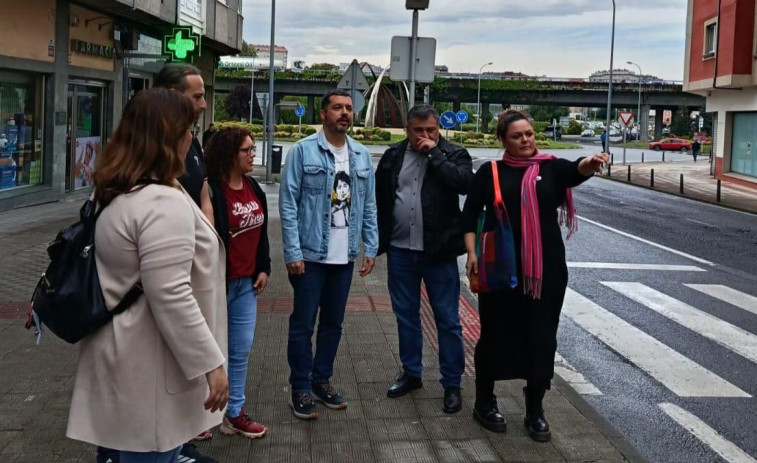 El BNG de Narón denuncia el estado de la carretera de Cedeira y el pabellón de A Gándara