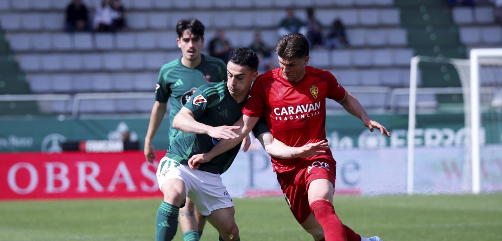 Dorrio, futbolista del Racing de Ferrol: “Es complicado jugar en esta situación“