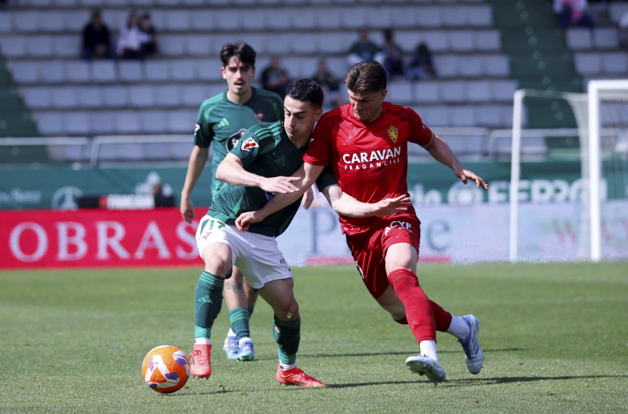 Dorrio, futbolista del Racing de Ferrol: “Es complicado jugar en esta situación“