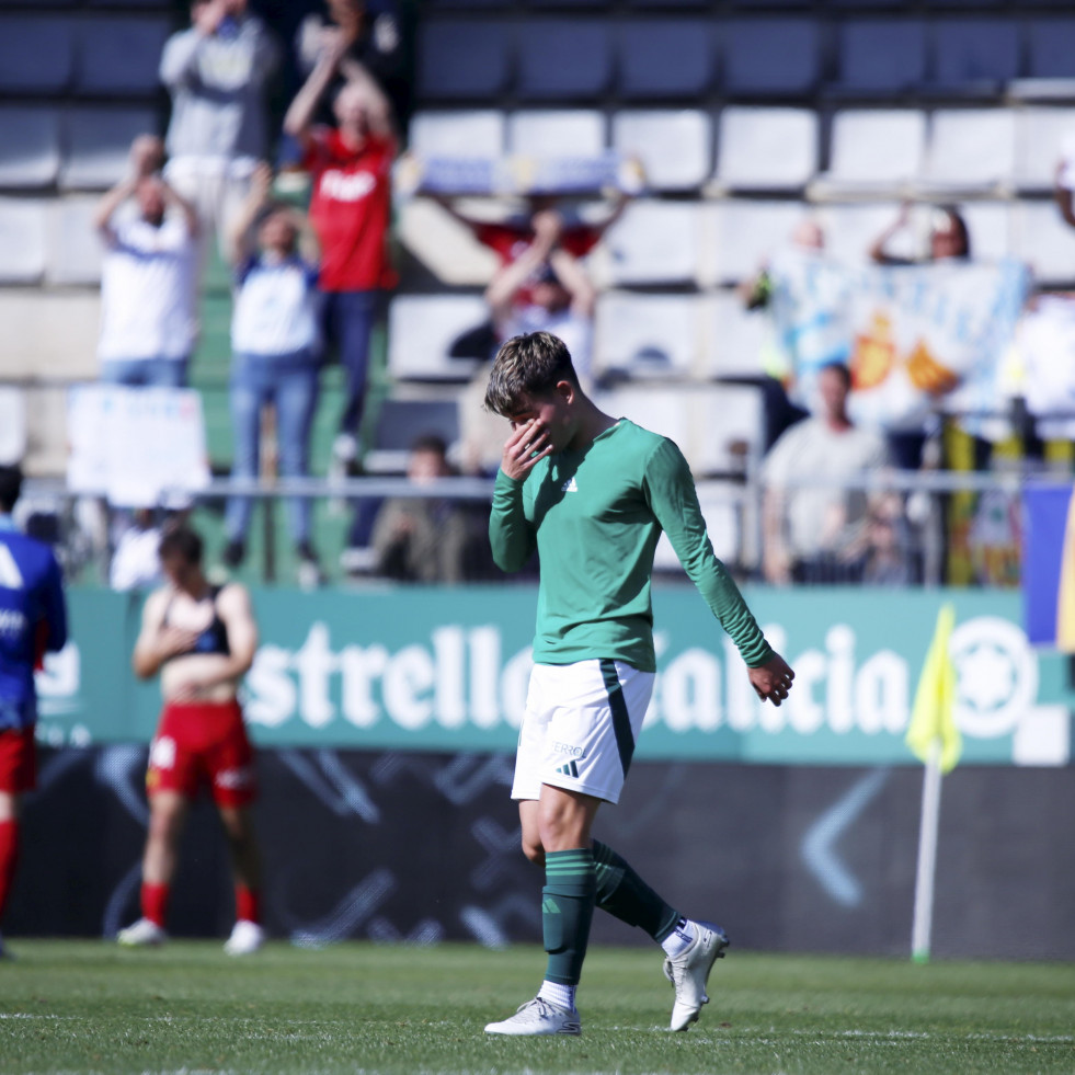 Erick Cabaco y Raúl Blanco no jugarán más esta temporada en el Racing de Ferrol