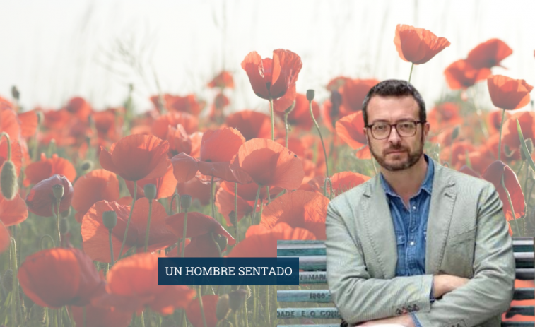 UN HOMBRE SENTADO | Ojos verdes, cerveza y palomitas