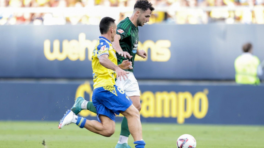 Racing de Ferrol y Cádiz alcanzan la cuarentena en A Malata