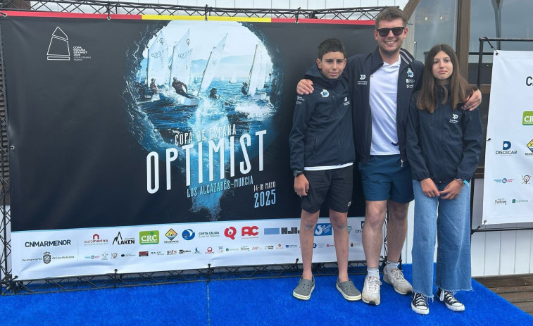 Selección | Los ponteses David Villaverde y Paula González, con Galicia en la Copa de España Optimist