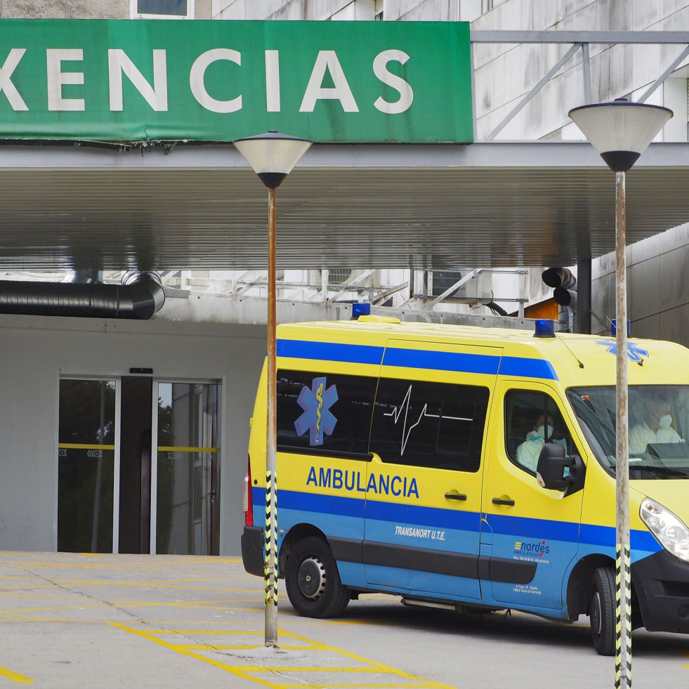 Un motorista herido en Ares al chocar con un vehículo