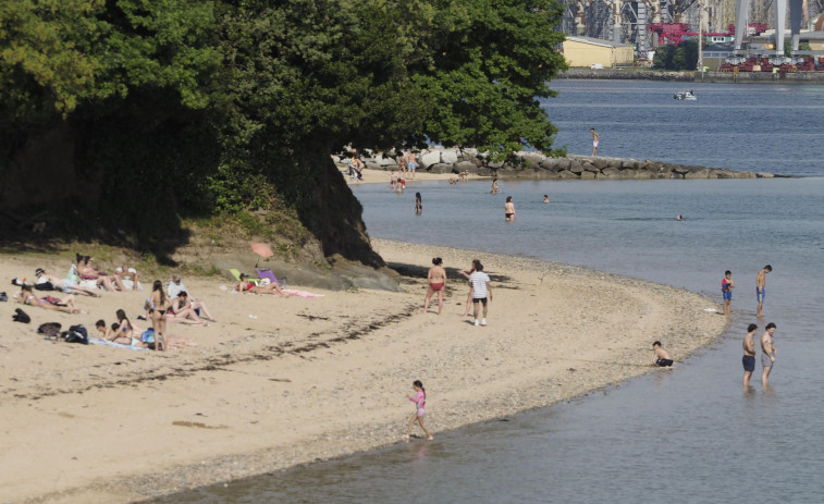 Ferrol registró máximas de 27 grados en un día “preveraniego” que este domingo acabará en chaparrón