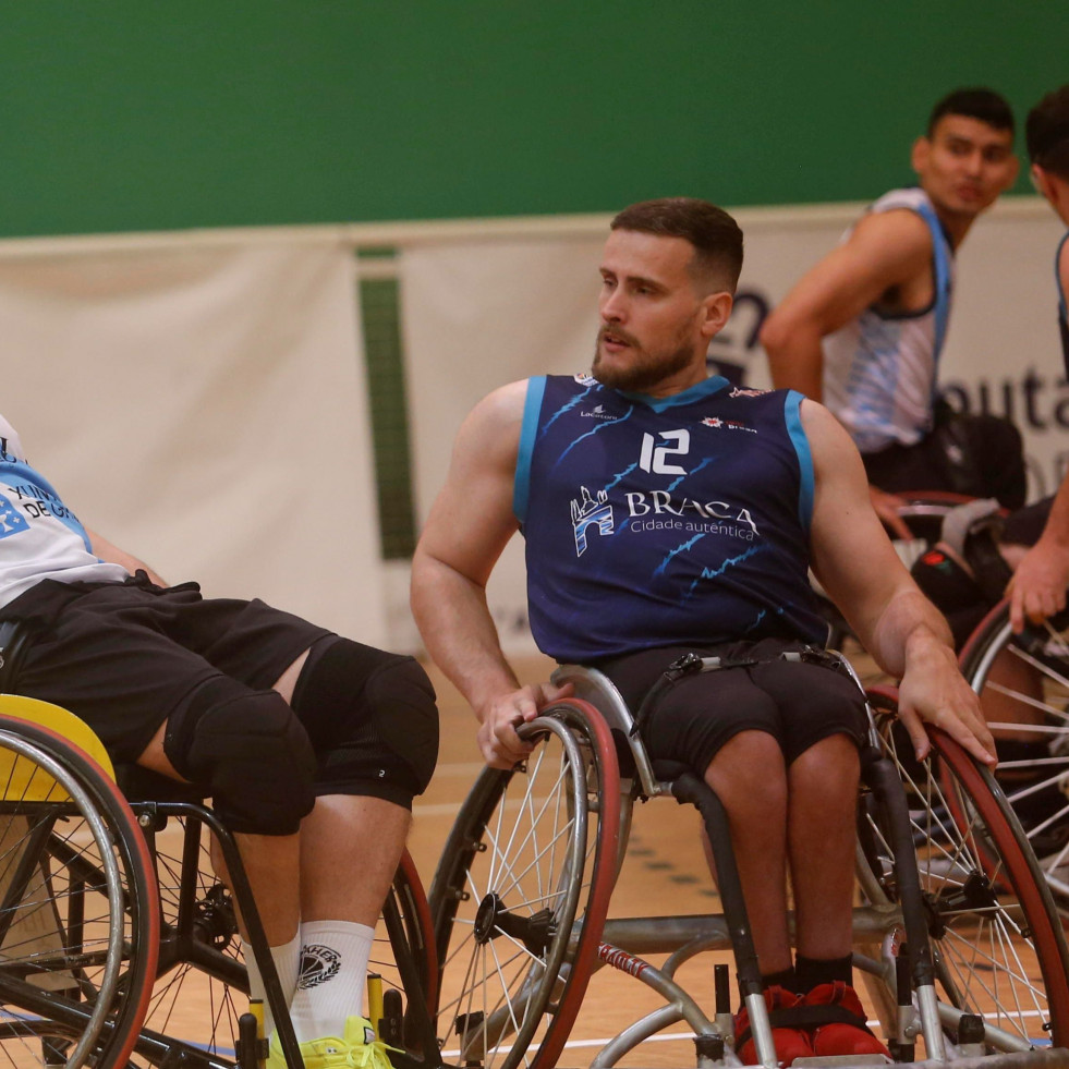 Un trofeo cargado de ilusión para el Basketmi