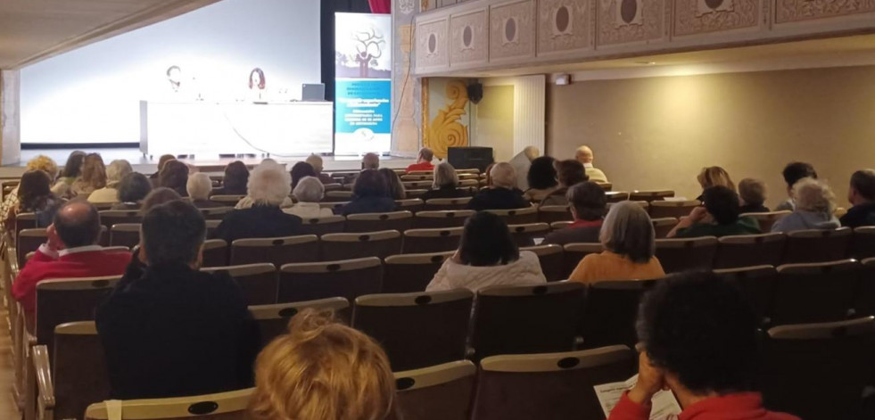 O programa de Democratización do Coñecemento da Universidade Sénior en Ortigueira despídese na Coruña