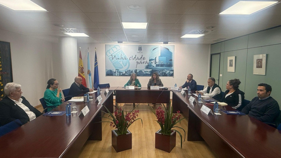 Comisión informativa en Narón por por la plaga de moscas en O Val