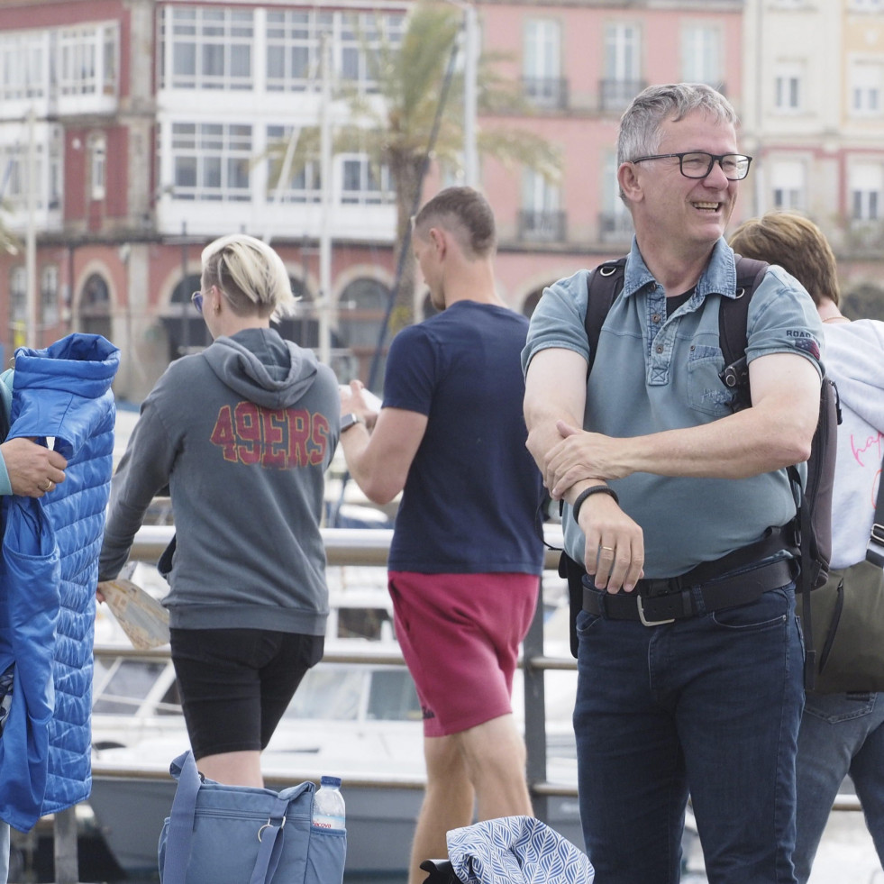 La indisposición de un crucerista al partir desde Ferrol provocó su evacuación en helicóptero