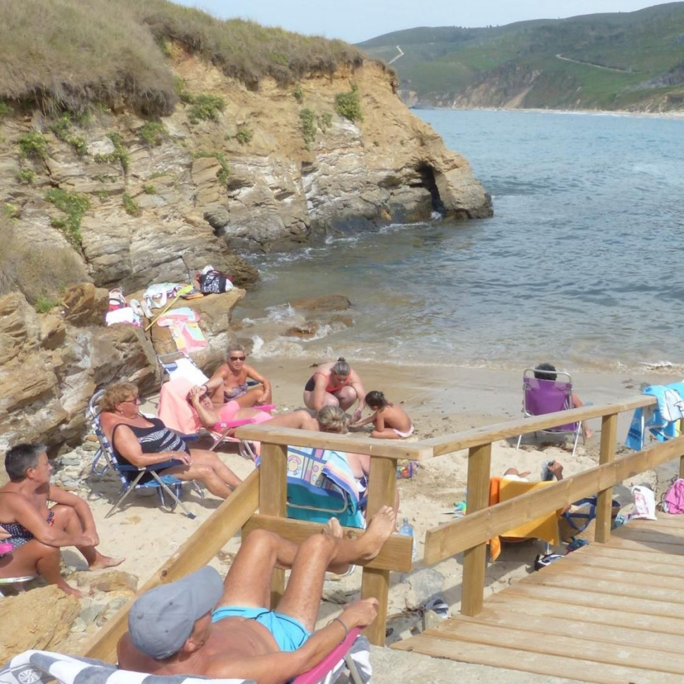 Dos playas de Ferrolterra compiten por ser la mejor de España en la revista 