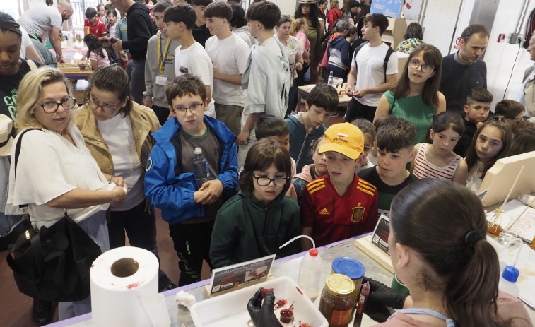 Ortigueira se llenó de ciencia y tecnología mostrando el talento joven de la comarca