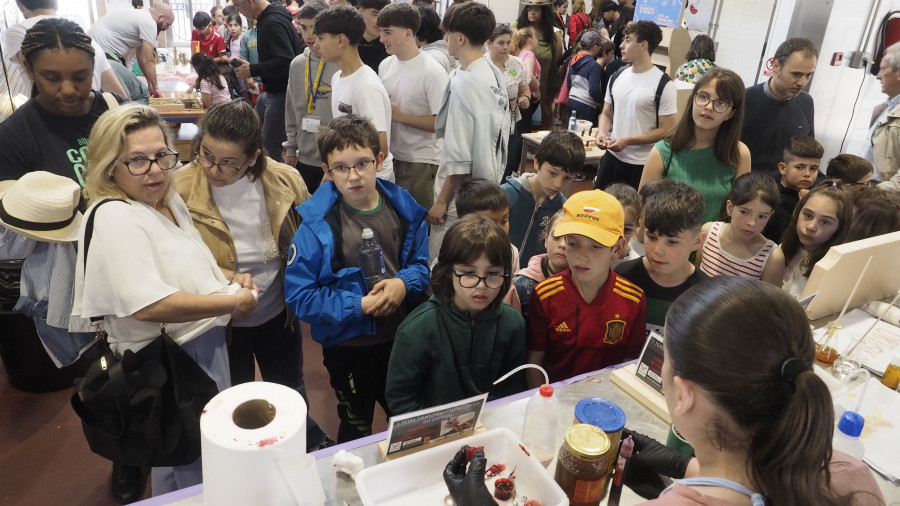 Ortigueira se llenó de ciencia y tecnología mostrando el talento joven de la comarca
