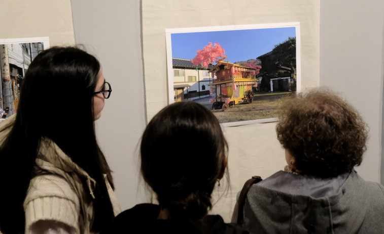 La actuación de EME-SX despide la exposición “Tebasaki y sake caliente”