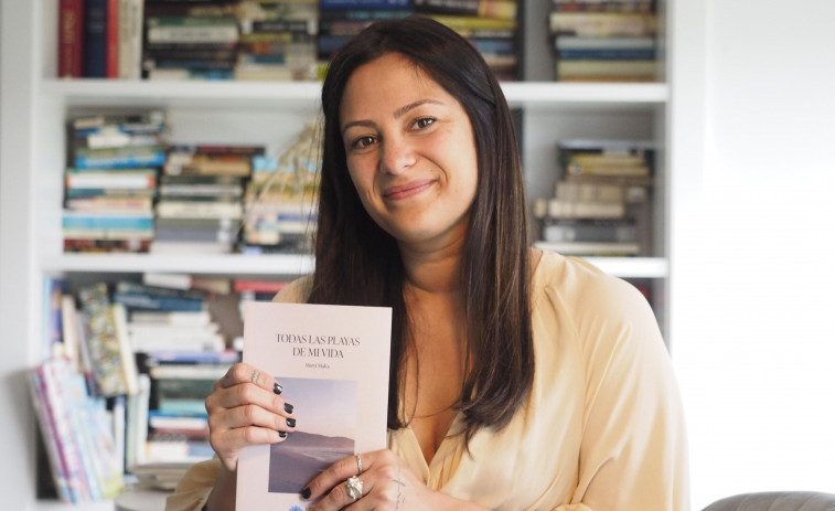 La ferrolana Maryi Malca presenta en La Chela de A Coruña su primer libro, “Todas las playas de mi vida”