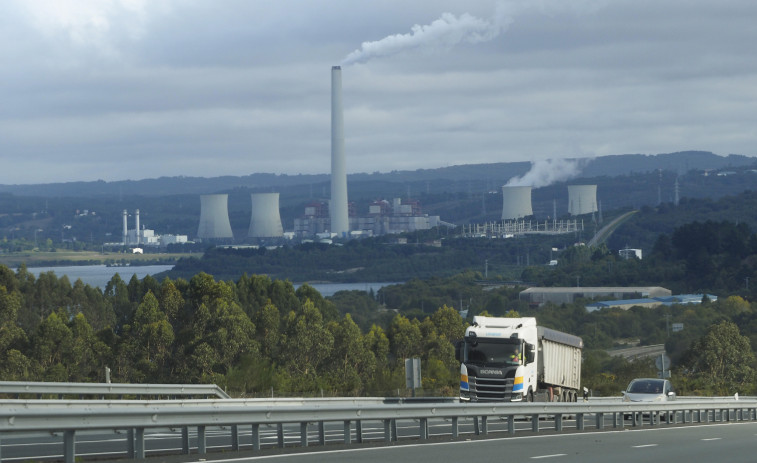 La Xunta aprueba la declaración de impacto ambiental de la fábrica de Ence en As Pontes
