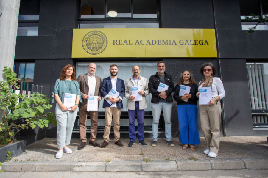 A Real Academia Galega e Alingua exploran vías de colaboración a prol do idioma