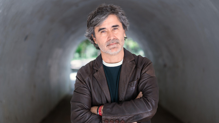 Pedro Simón, la novela más social del reportero humanista: “No me veo escribiendo sin mi mochila de periodista”