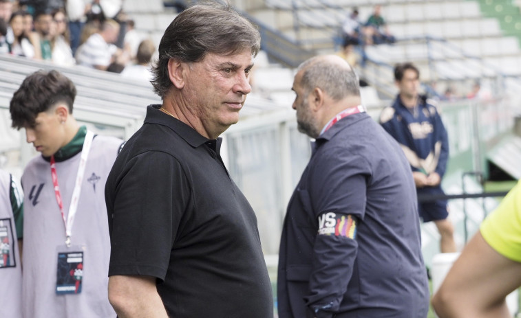 Alejandro Menéndez, entrenador del Racing de Ferrol: “No cambiamos nada de lo hecho; hemos trabajado con dedicación”