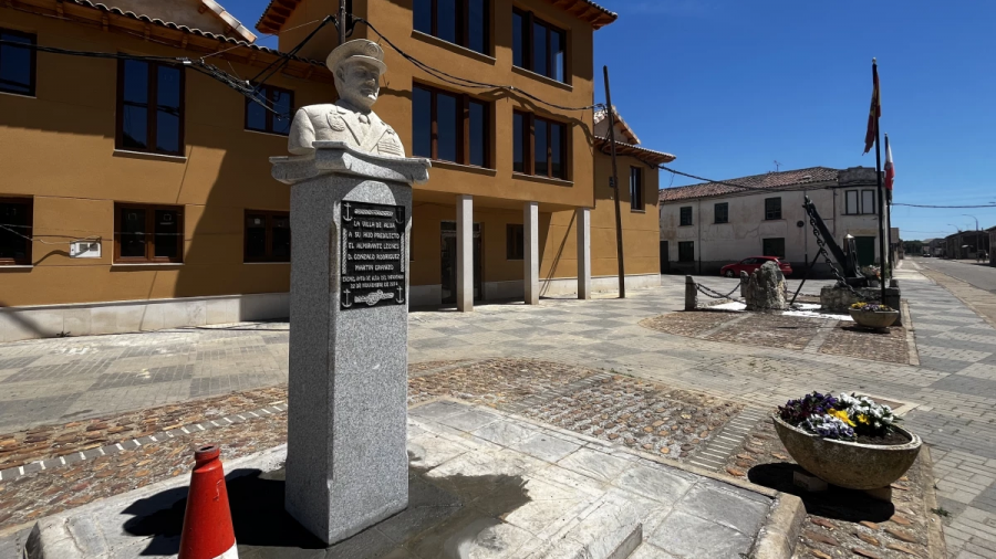 Los veteranos de la Escuela de Máquinas de Ferrol irán al pueblo “de secano” más marino de León