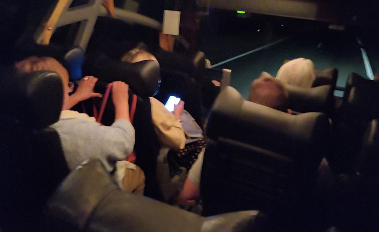Los pasajeros del tren Madrid-Ferrol, obligados a bajar en A Coruña y continuar el trayecto en bus