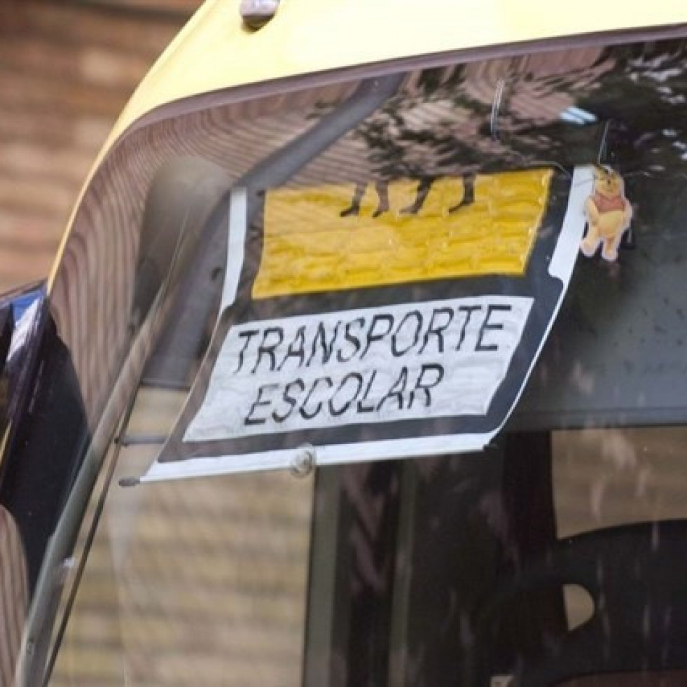 Auxilian a 3 alumnos por un golpe de calor al viajar en un autobús desde Galicia sin aire acondicionado