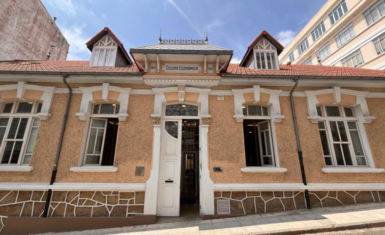 La Cocina Económica de Ferrol no perderá los servicios presenciales anunciados pero pasará a servir comida de catering a diario