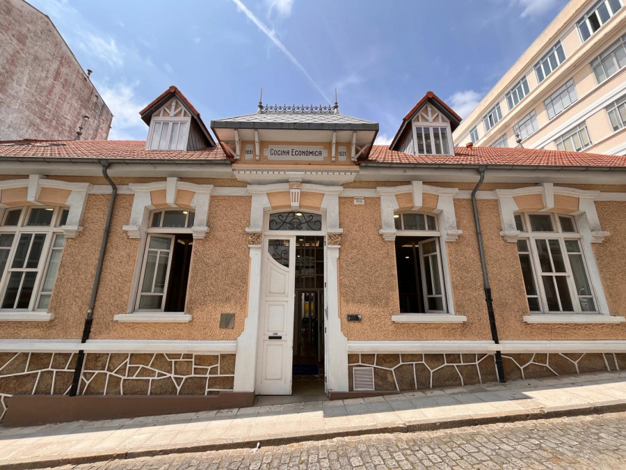 La Cocina Económica de Ferrol no perderá los servicios presenciales anunciados pero pasará a servir comida de catering a diario