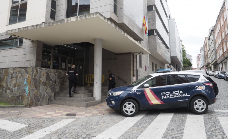 Comparecen ante el juez dos de los cinco detenidos en la reyerta de San Xoán