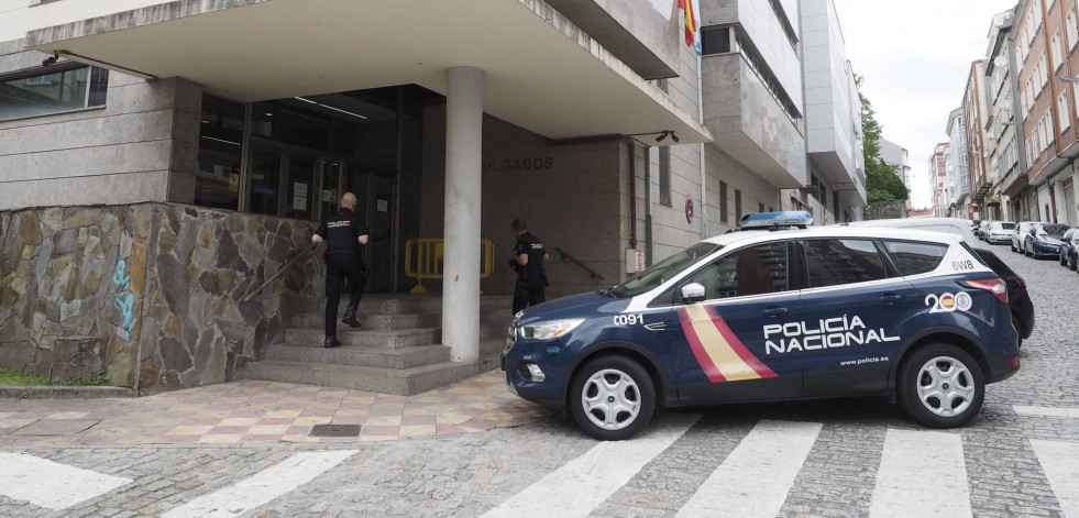 Comparecen ante el juez dos de los cinco detenidos en la reyerta de San Xoán