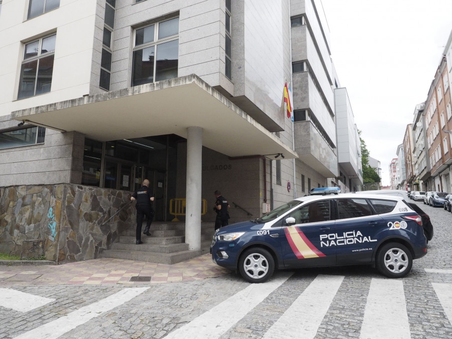 Comparecen ante el juez dos de los cinco detenidos en la reyerta de San Xoán