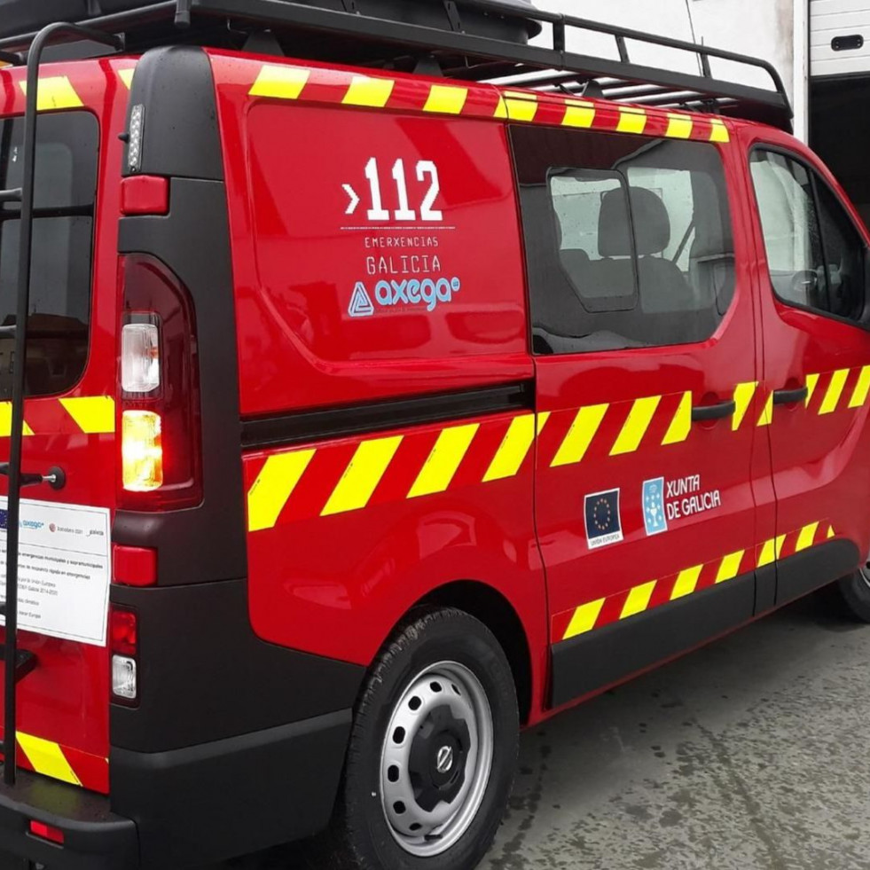 El incendio en una vivienda de San Martiño do Porto, en Cabanas, moviliza a un amplio operativo