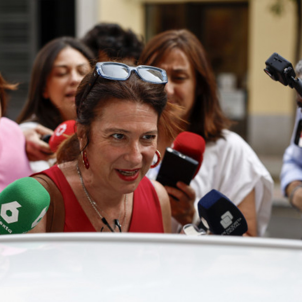 Leire Díez se explica ante Ferraz y pide la baja voluntaria del PSOE